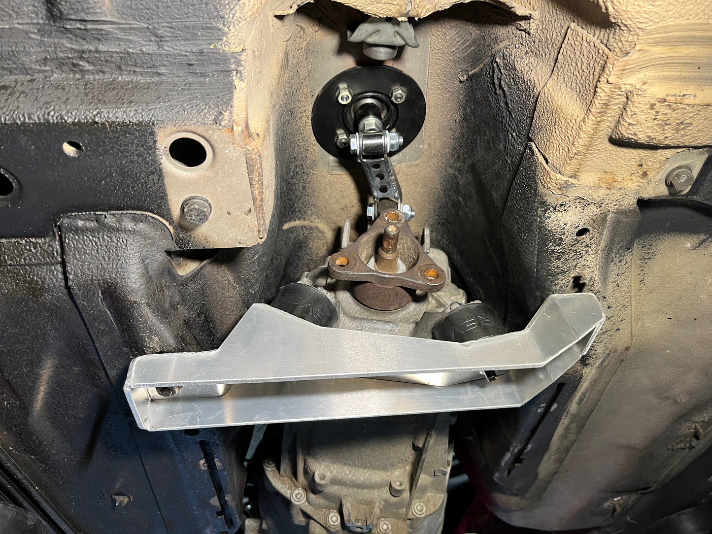 BMW E30 x GS6-37DZ (6 Speed Diesel) Gearbox Cross Member and DSSR